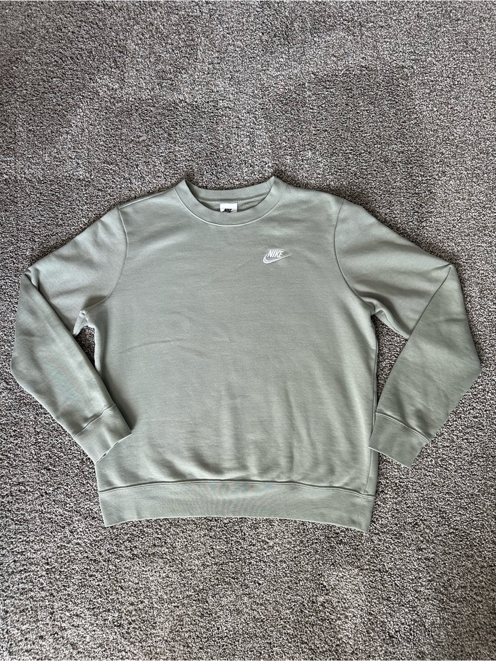 Nike Club Fleece Crewneck Sweatshirt - NWT - Size Medium - Picture 3 of 4